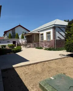 House with Garden, Villa For Sale