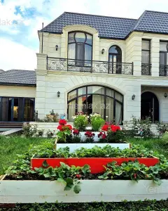 House with Garden, Villa For Sale
