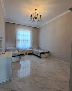 House with Garden, Villa For Rent